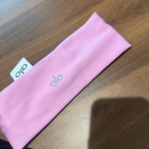 Alo candy heart headband